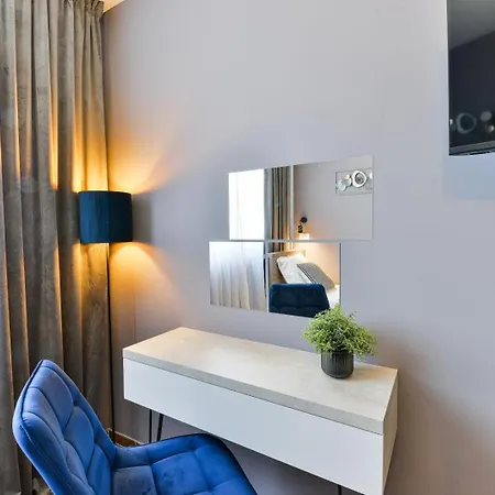 Crowonder Villa Adriana - Villa With Heated Swimming Pool, Jacuzzi And Sauna Zara Esterno foto