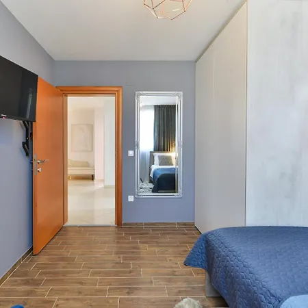 Crowonder Villa Adriana - Villa With Heated Swimming Pool, Jacuzzi And Sauna Zara Esterno foto