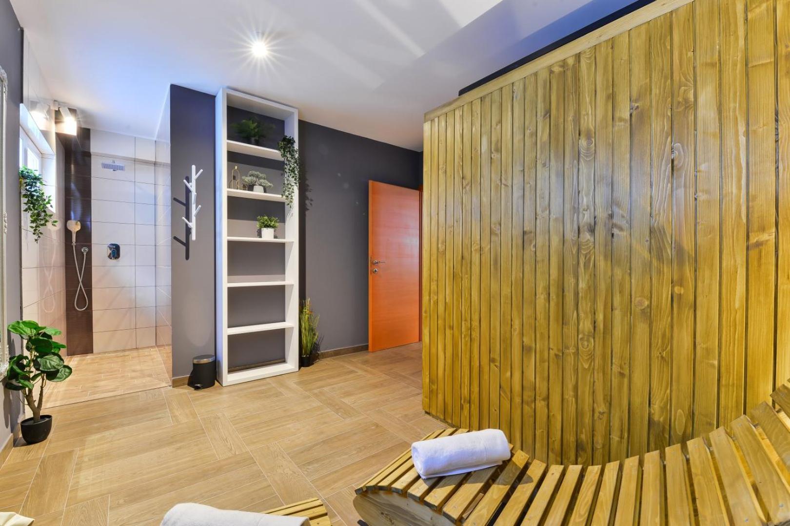 Crowonder Adriana - With Heated Swimming Pool, Jacuzzi And Sauna Villa Zara