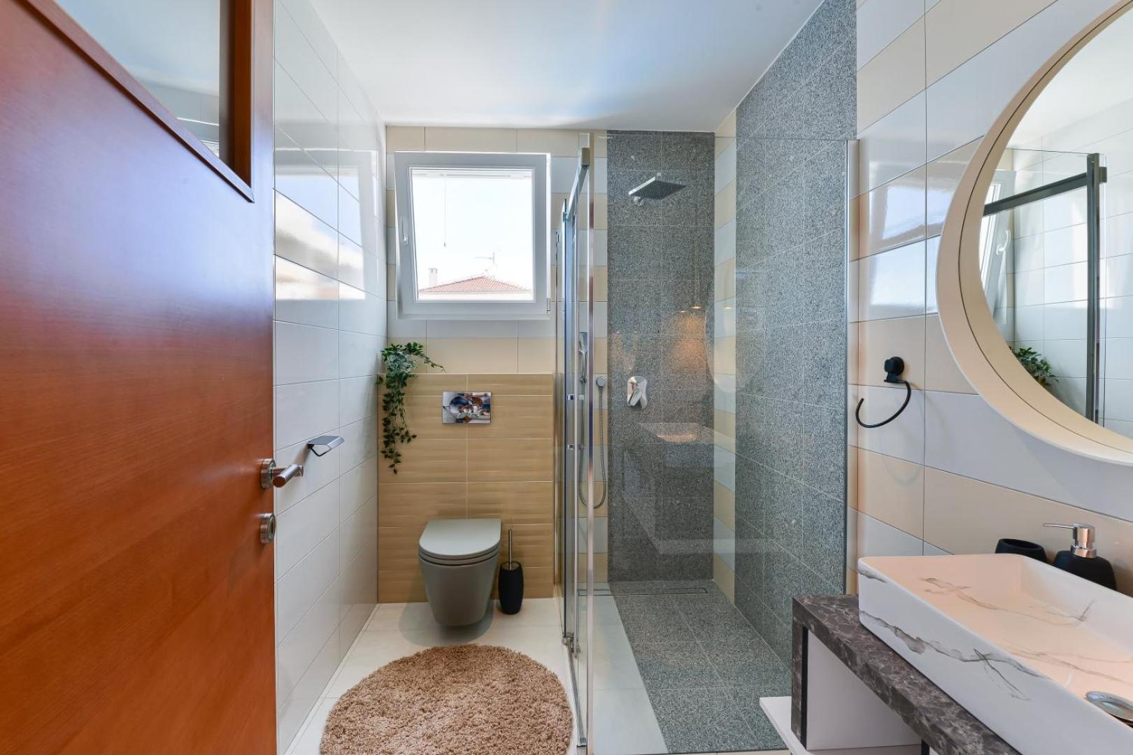 Crowonder Adriana - With Heated Swimming Pool, Jacuzzi And Sauna Zara