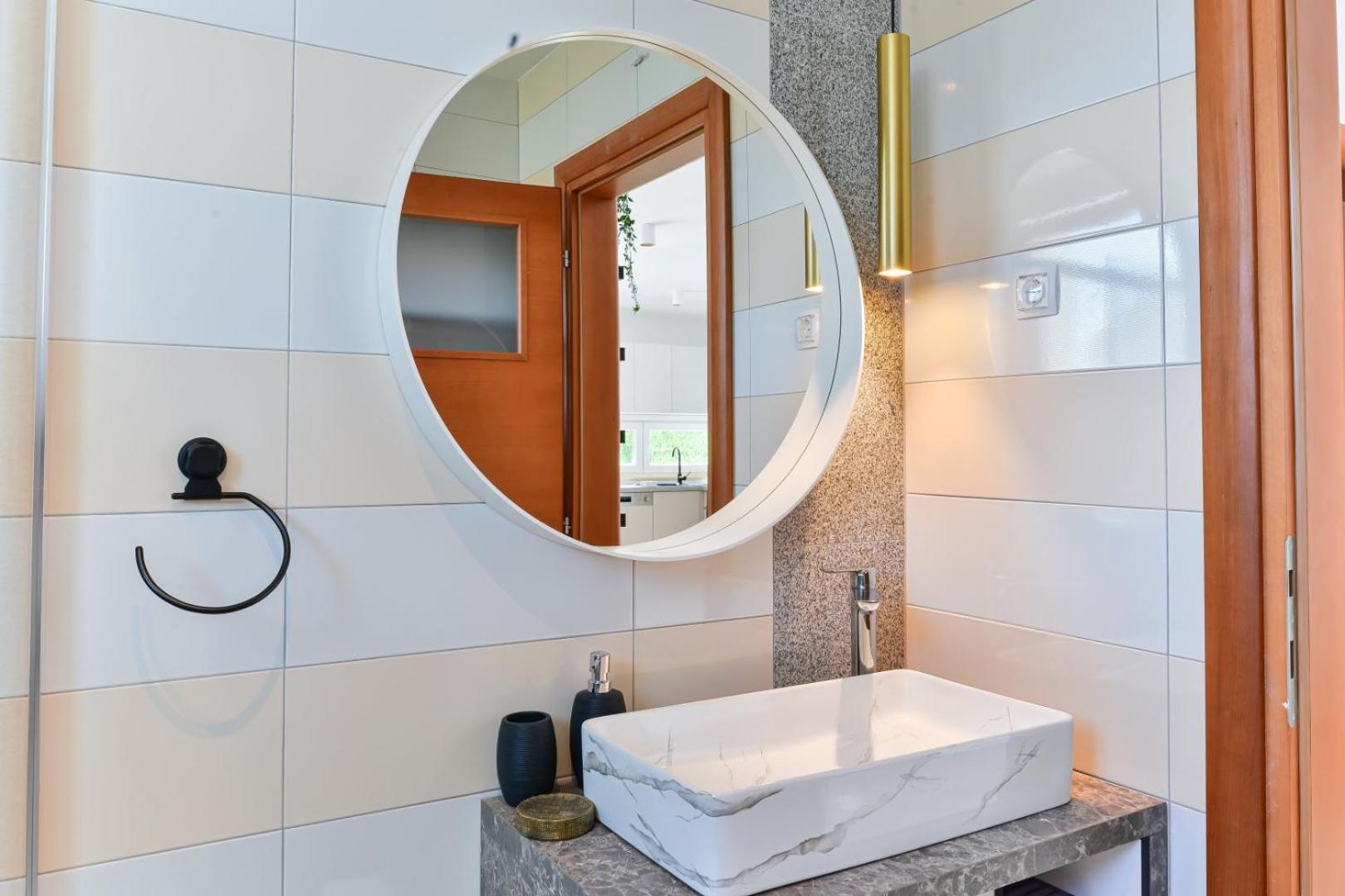 Crowonder Adriana - With Heated Swimming Pool, Jacuzzi And Sauna * Zara