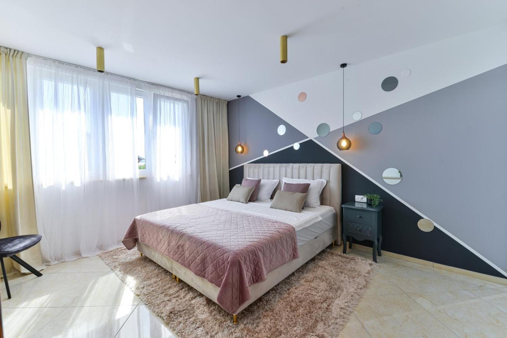 Crowonder Adriana - With Heated Swimming Pool, Jacuzzi And Sauna Zara